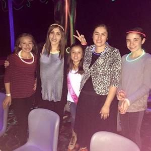 Meet your Posher, Flor