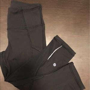 Lulu Lemon cropped leggings size 4