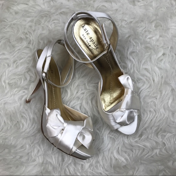 kate spade Shoes - Kate Spade Gracious Bow Heels