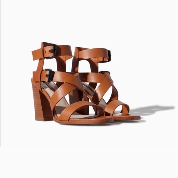 Sale Zara leather sandals - Picture 2 of 3