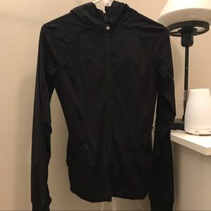 🚨TRADE FOR ZENA🚨EUC Lululemon in flux jacket