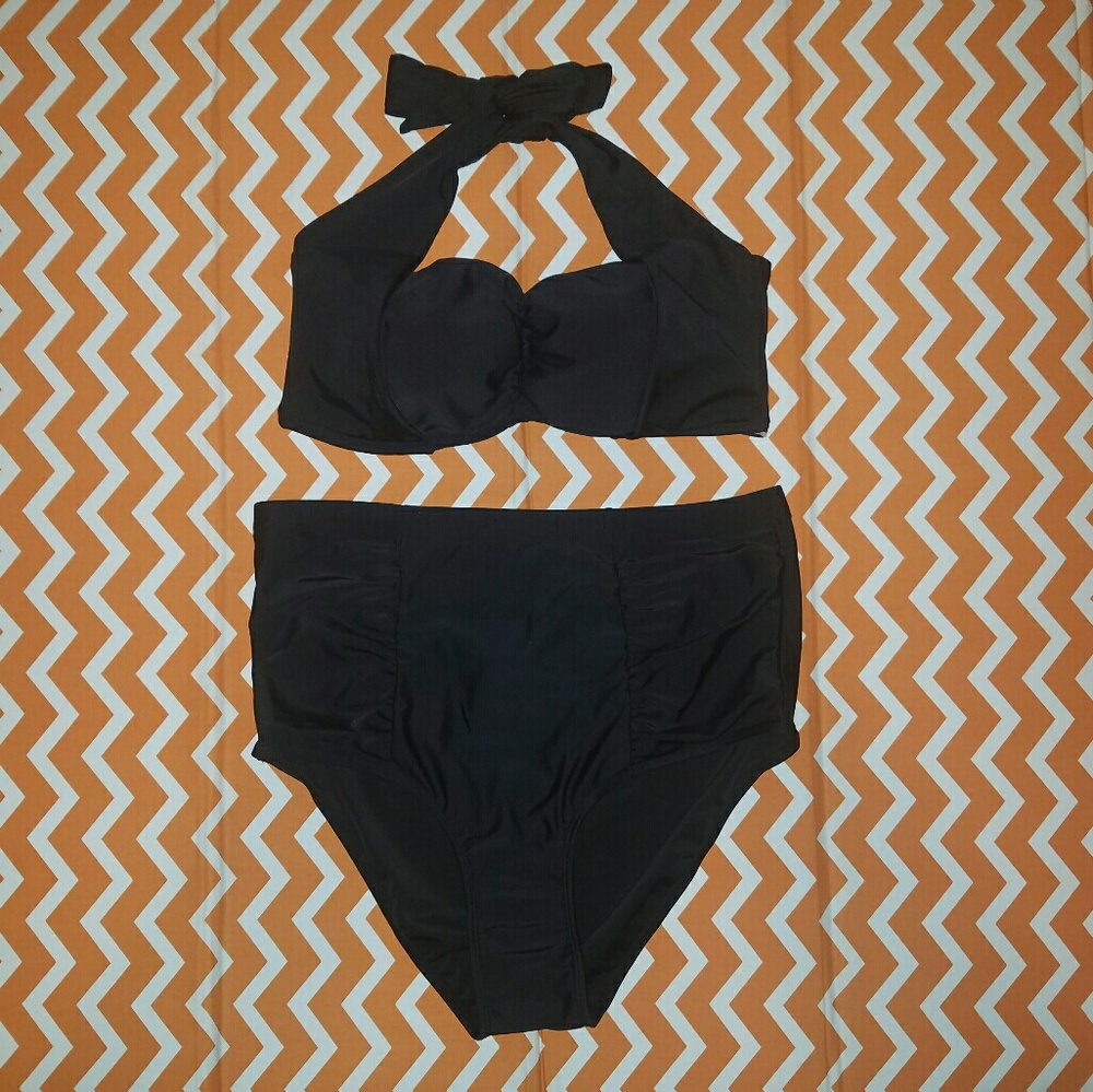 Black Ruched Bikini Top NWT