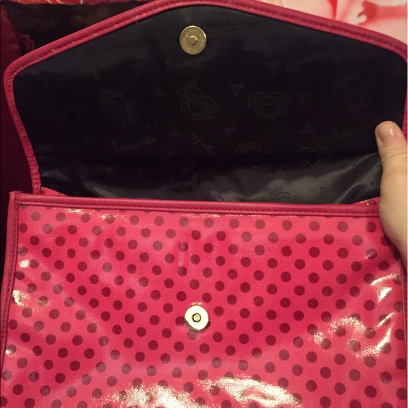 Betseyville by Betsey Johnson clutch - Picture 4 of 6