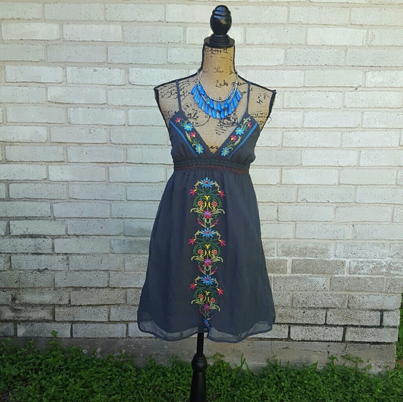Vintage Havana Dresses & Skirts - Vintage Havana Grey Embroidered Sundress Small