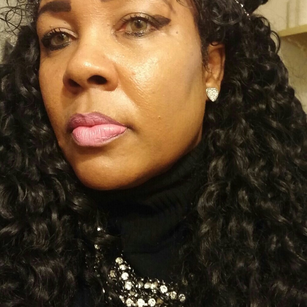 Meet your Posher, Rolanda