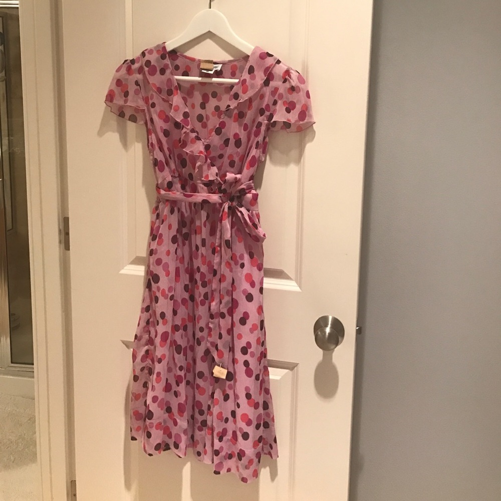 Cute and professional maternity dress.