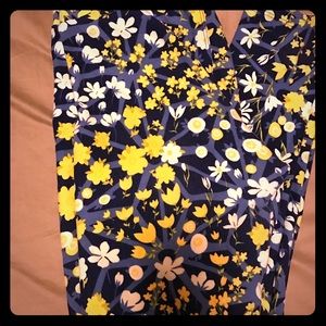 Gently used Tall and Curvy Lularoe leggings