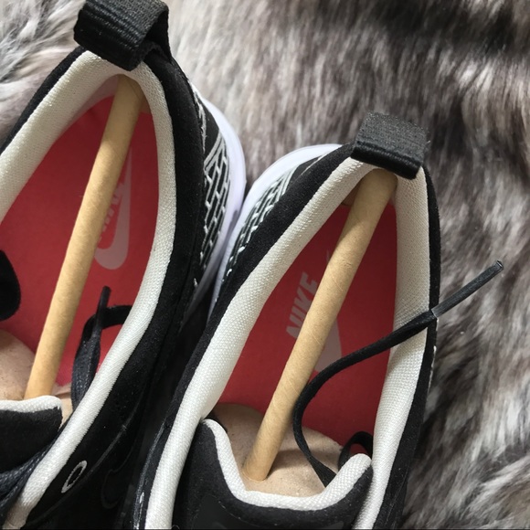 Nike Air Max Thea Suede NYC Sneakers - Picture 7 of 8