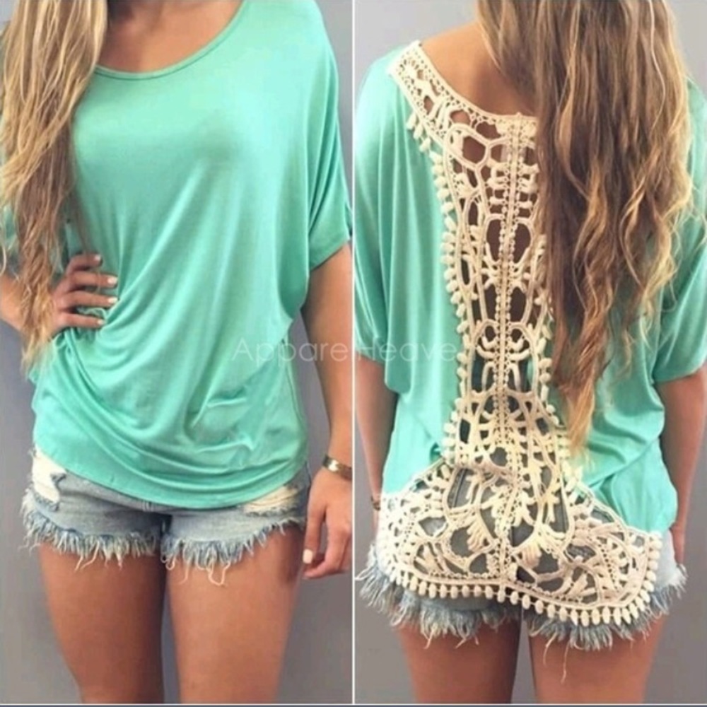💥On Sale! 💥 Super soft top with back embroidery
