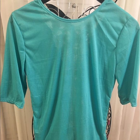 ๐ฅOn Sale! ๐ฅ Super soft top with back embroidery - Picture 2 of 4