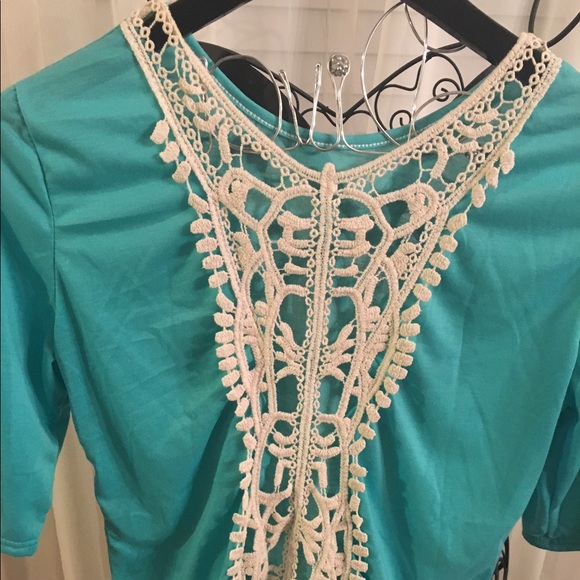 ๐ฅOn Sale! ๐ฅ Super soft top with back embroidery - Picture 3 of 4