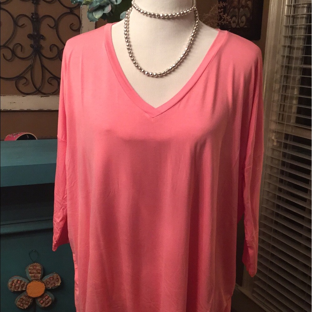 PIKO 3/4 quarter length v-neck top in Berry Pink
