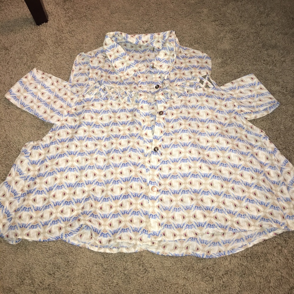 Cropped flowy Shirt