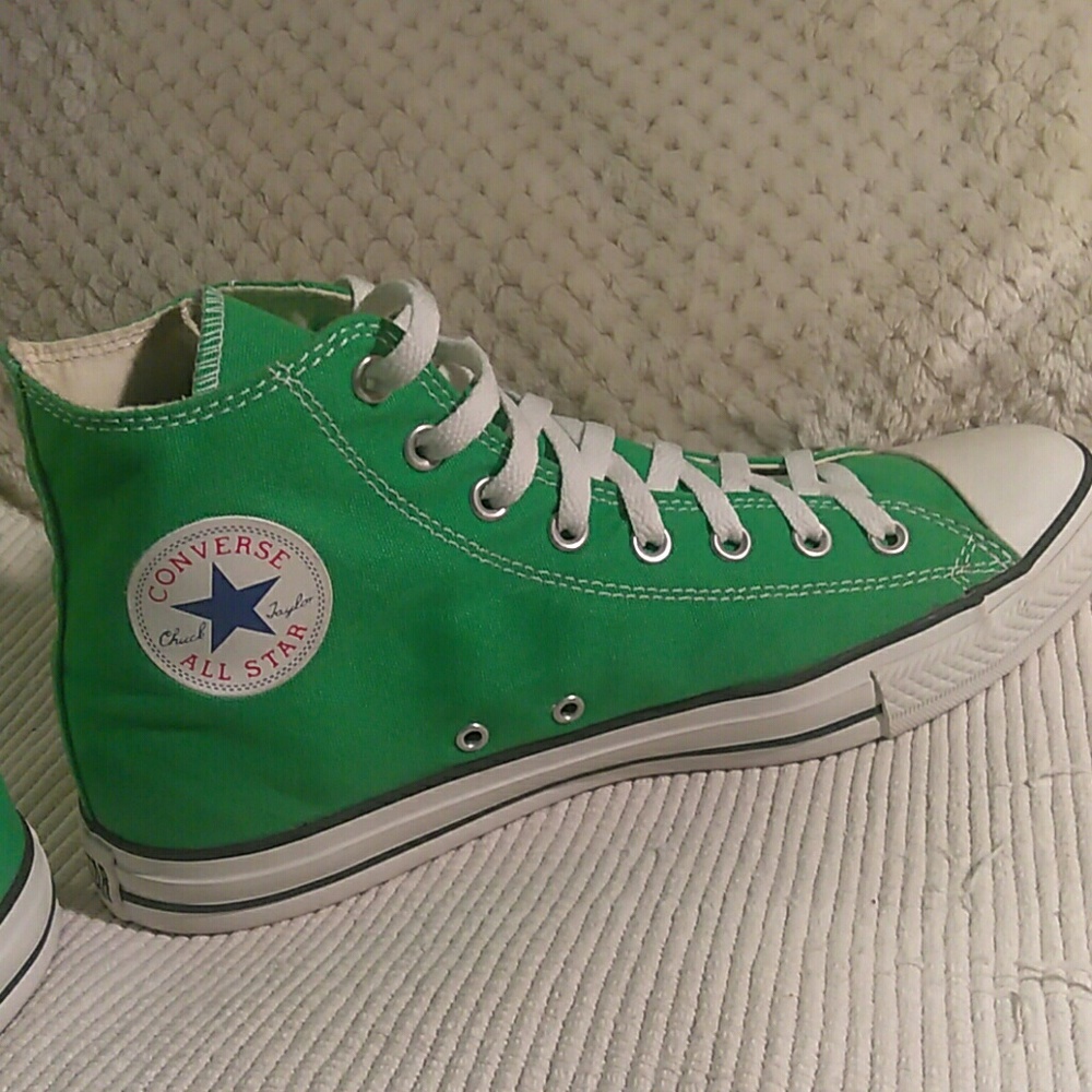 Men's green Converse Hi-Top SIZE 11
