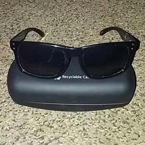 FORECAST CLYDE BLACK DRIVER WAYFARER SUNGLASSES