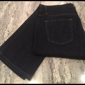 NWOT Ann Taylor Loft curvy straight jeans size 10