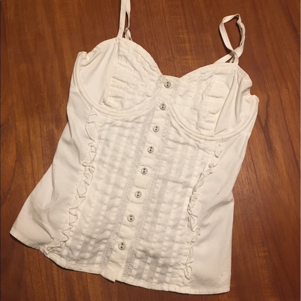 White corset like top 💋