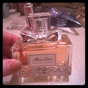 Miss Dior Absolutely Blooming perfume