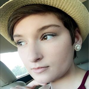 Meet your Posher, Brie