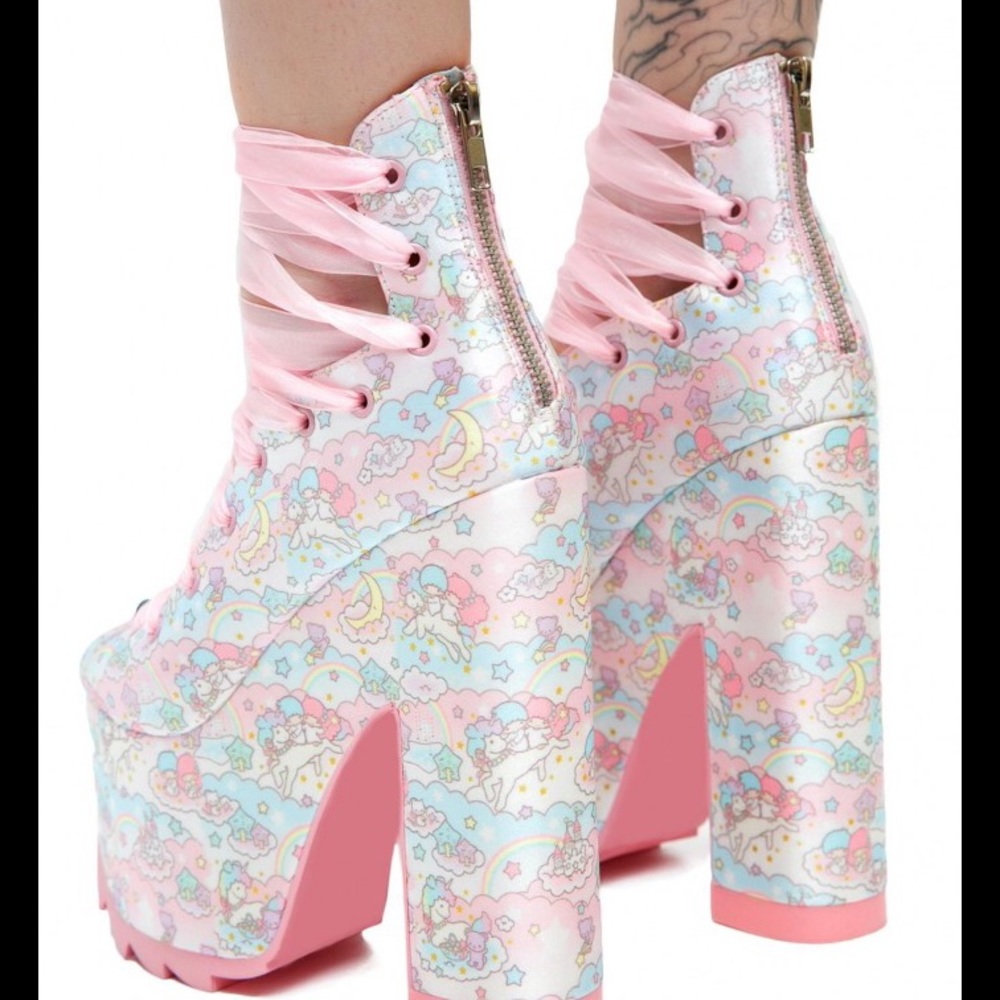 YRU TWIN STAR BALLET BAE PLATFORM 11 SANRIO