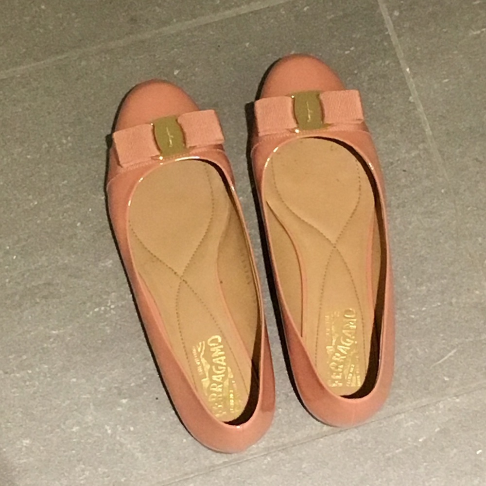 Salvatore Ferragamo 100% authentic Varina flats