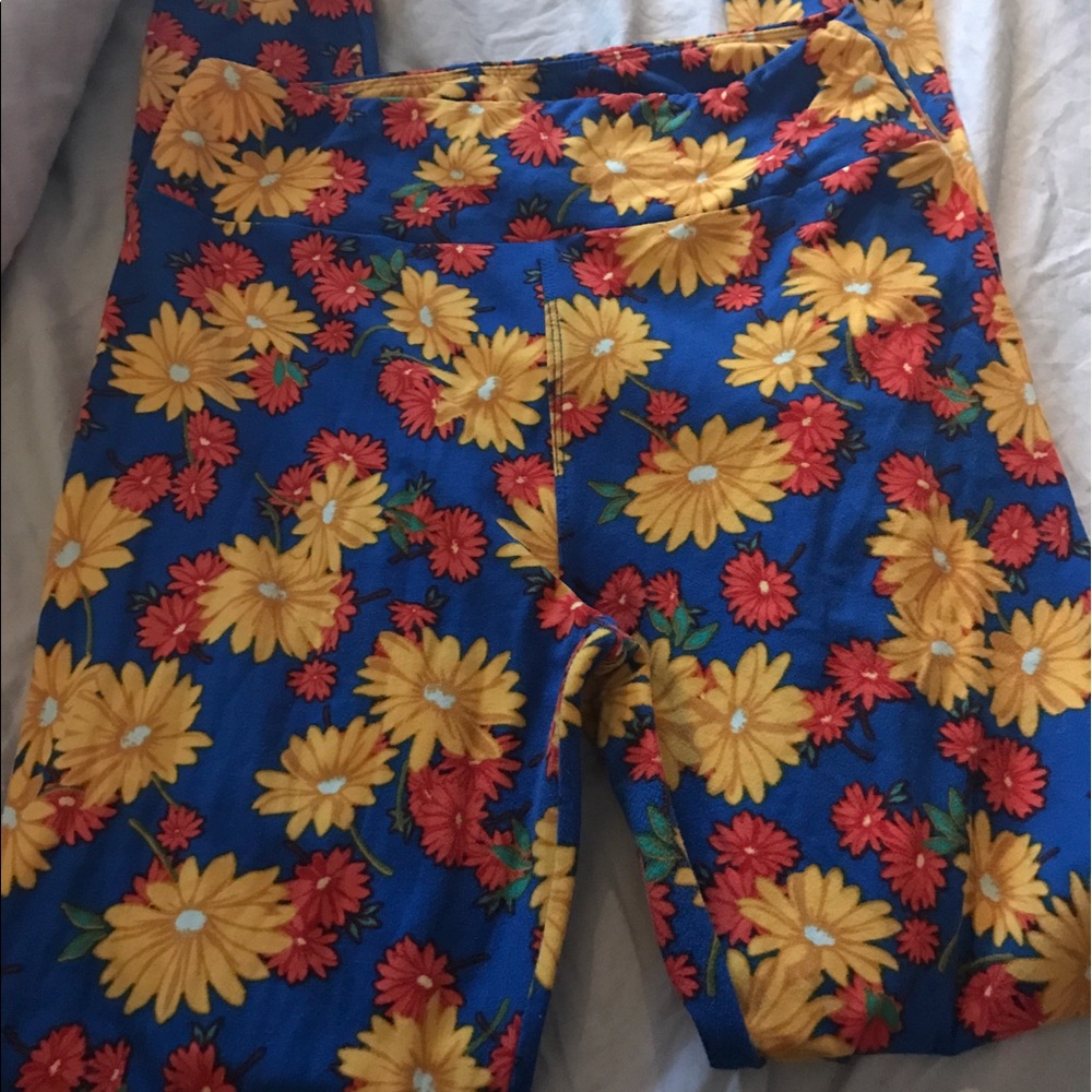 💕BNWT Lularoe OS Leggings💕