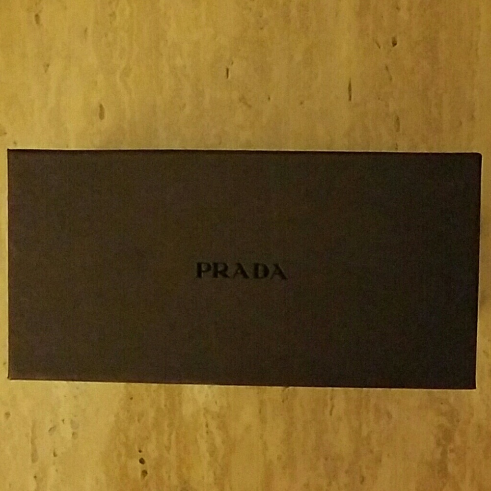Prada box