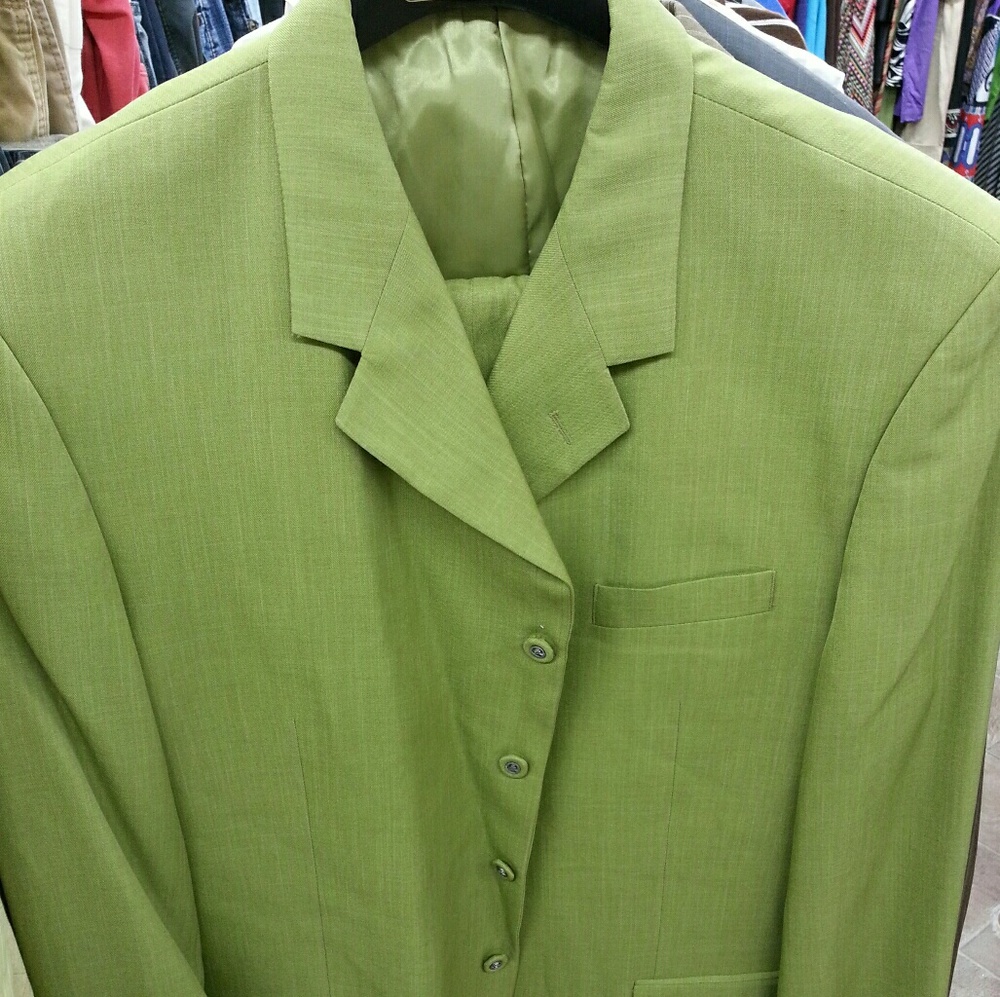 Men suites this one is a 42L