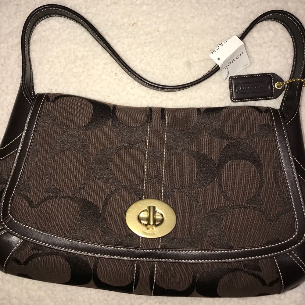 BNWT Coach signature shoulder bag