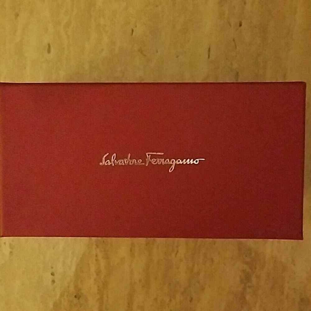 Salvatore Ferragamo box