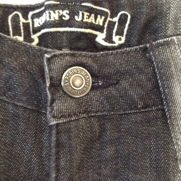 Robin's Jeans - Picture 2 of 4