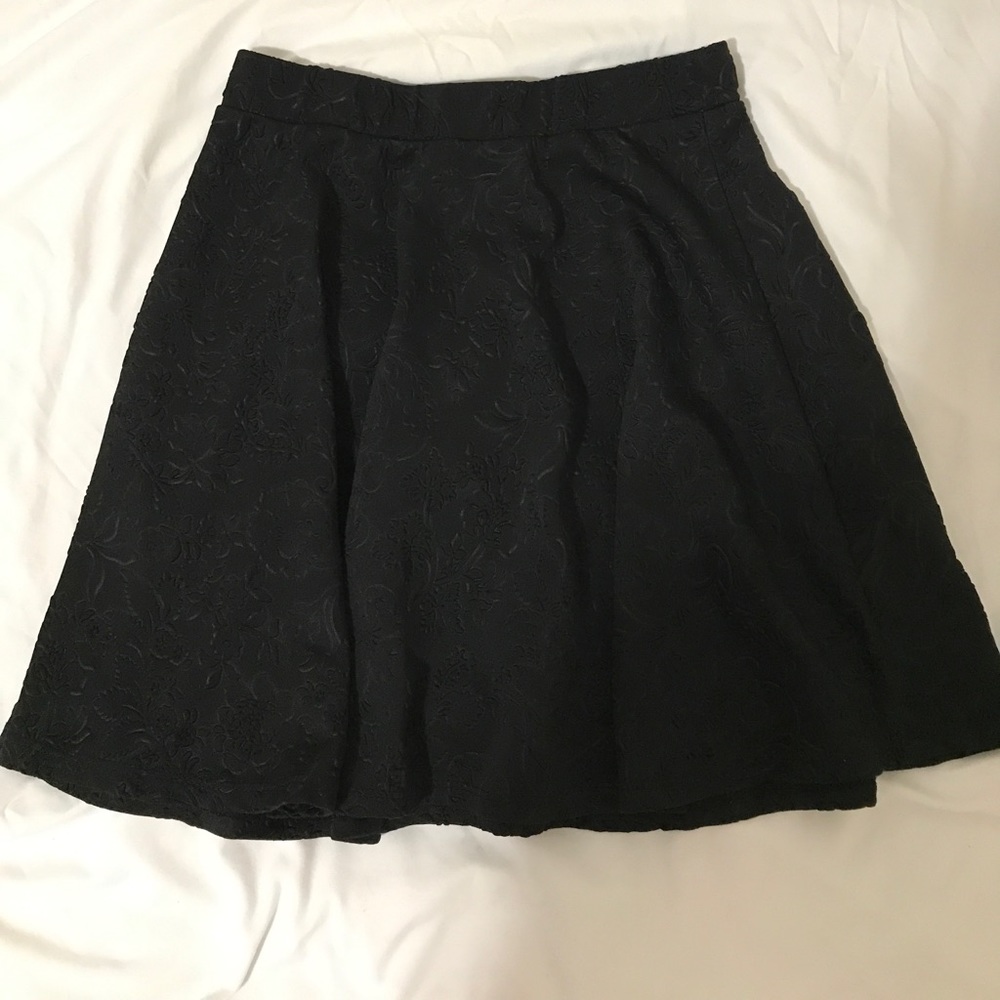 Black high waisted flower pattern skirt