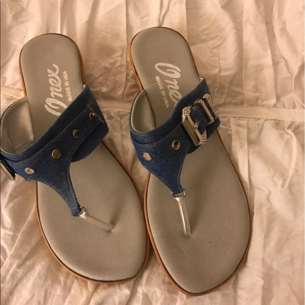 Onex sandals