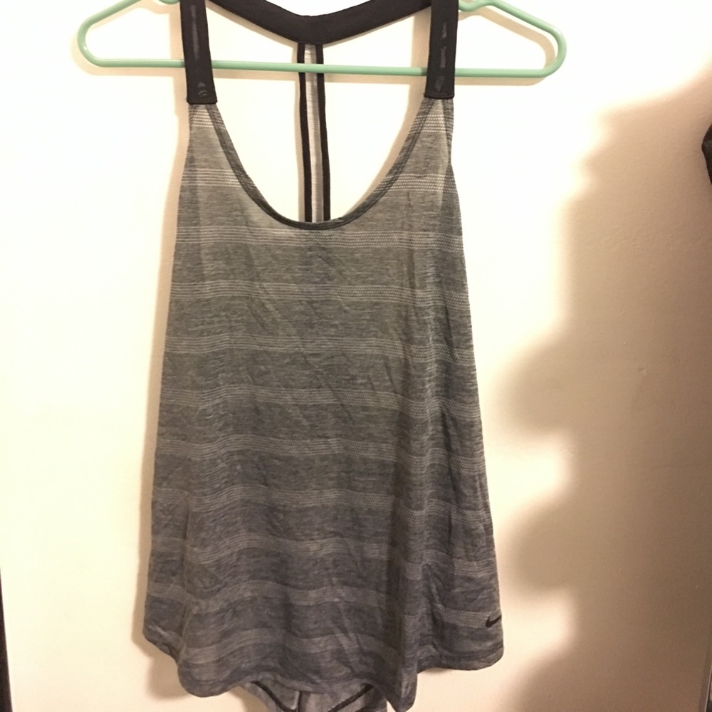 Nike top
