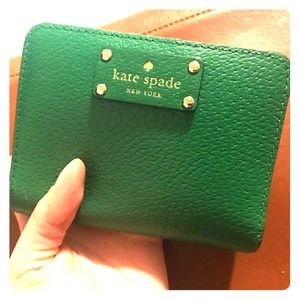 Kate Spade Carra Wallet - Kelly Green