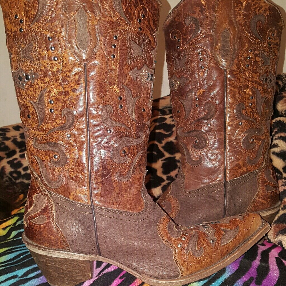 SOLD**CORRAL boots NOW SOLD**