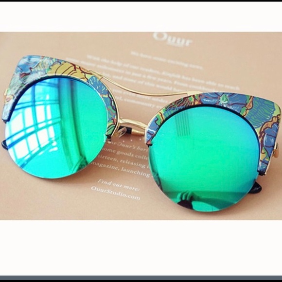 Cat eye sunglasses - Picture 3 of 3