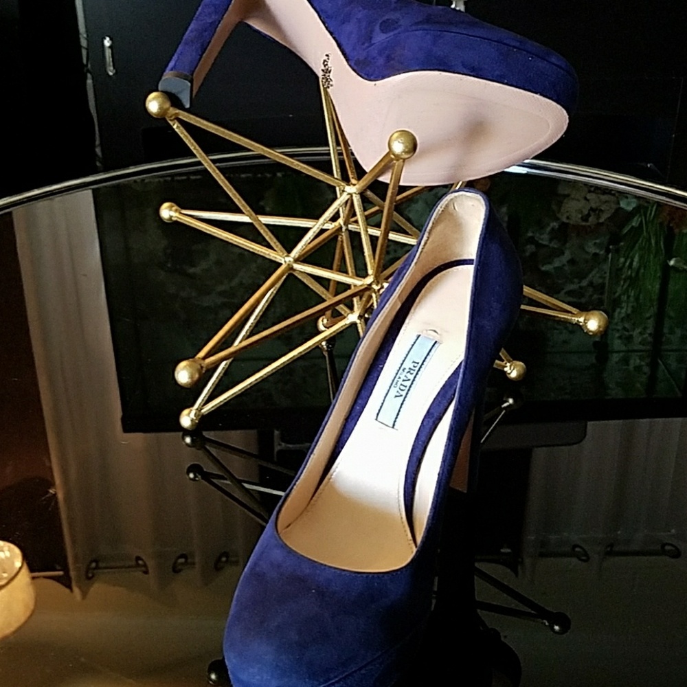 Prada - Picture 3 of 4