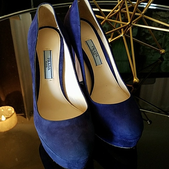 Prada - Picture 4 of 4