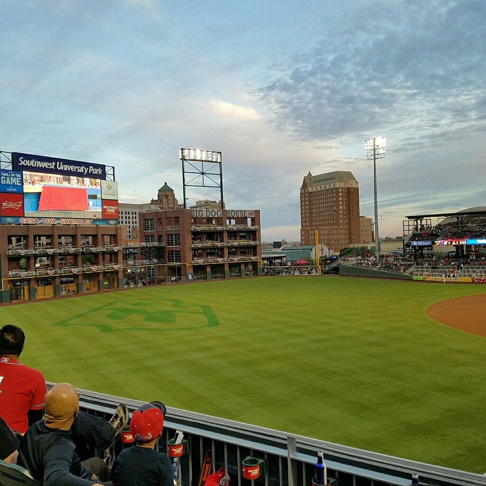 Meet your Posher, Leticia