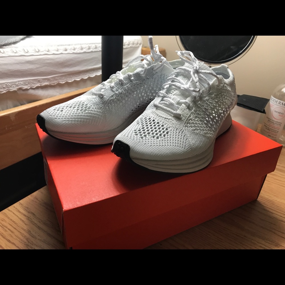 Nike flyknit racer white