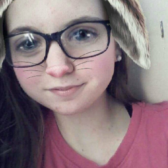 Meet the Posher Other - Meet your Posher, Mackenzie