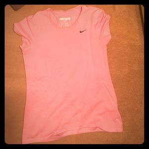 Pink Nike shirt sleeve shirt 👚