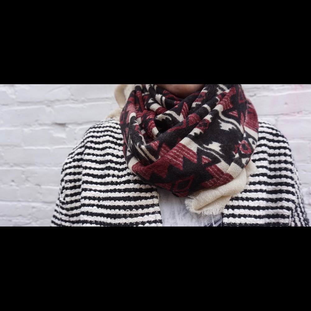 Pattern scarf - Picture 3 of 3