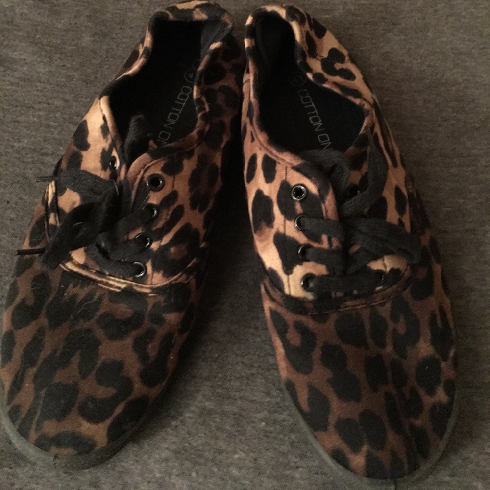 Leopard print lace up sneakers