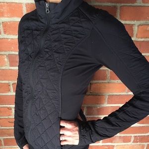 ❤️Quilted Black Athleta running jacket❤️