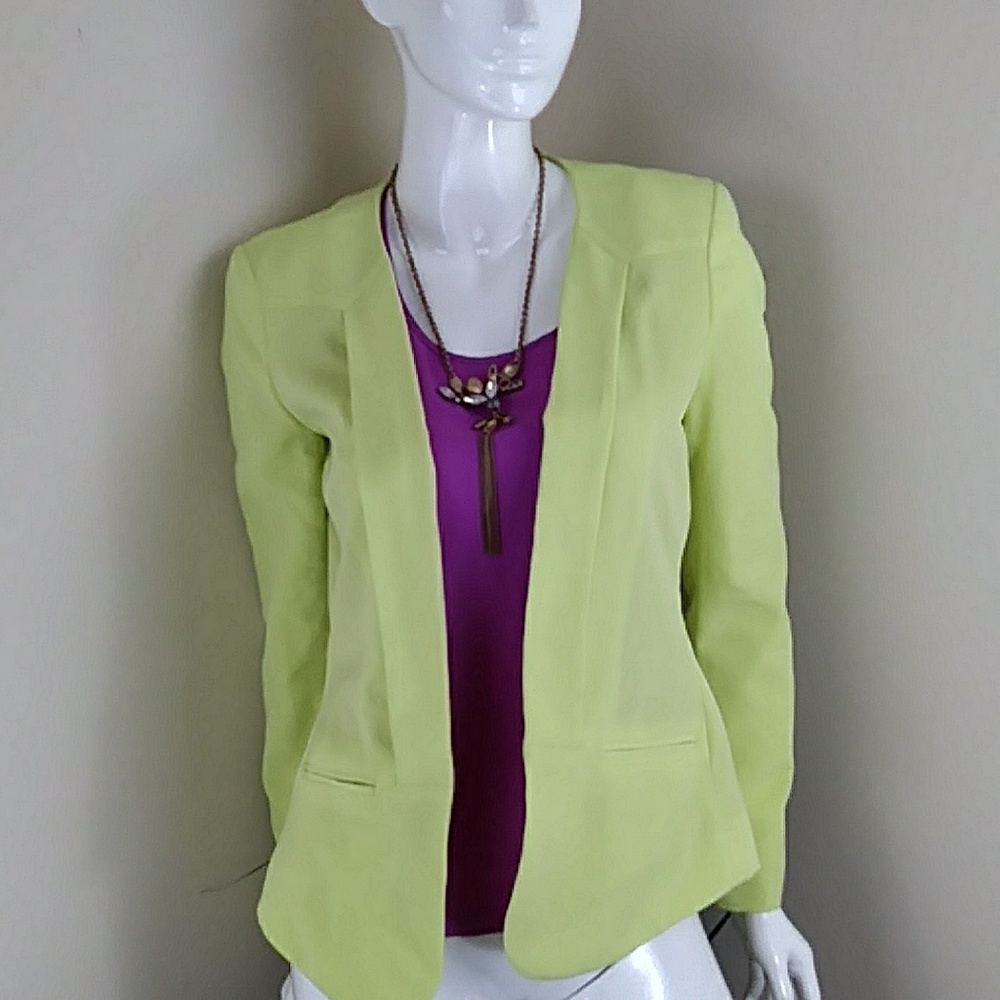 💚SOLD💚Attention Neon Green Blazer - Picture 6 of 8