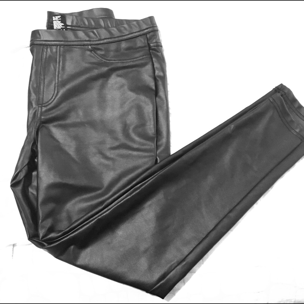 Leatherette leggings