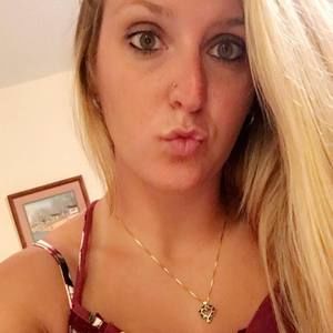 Meet your Posher, Karissa