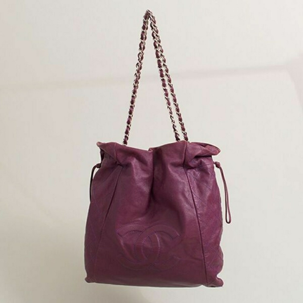 Authentic Chanel jumbo lamb skin so tote